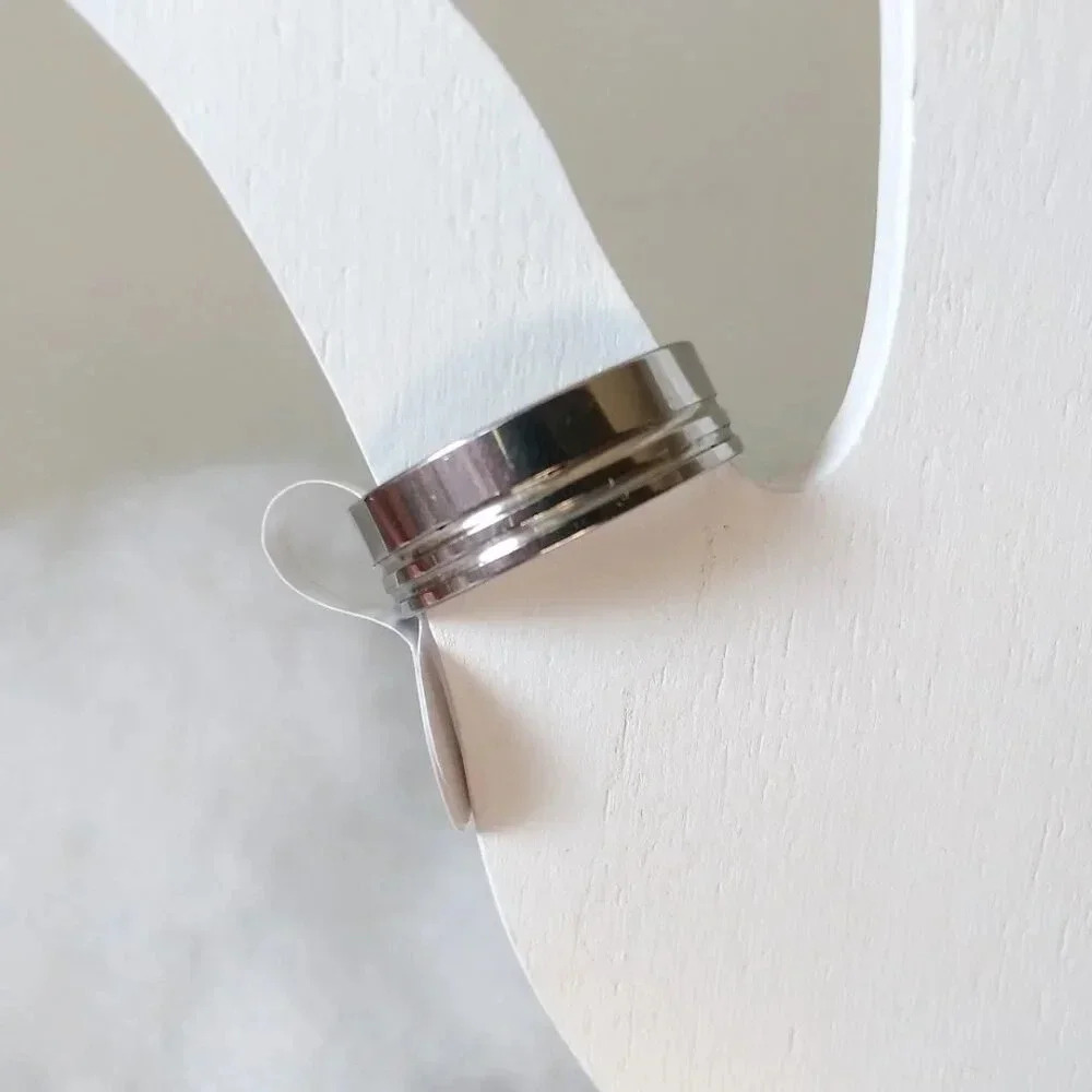 Men’s Triple-Grooved Stainless Steel Ring - Size 10